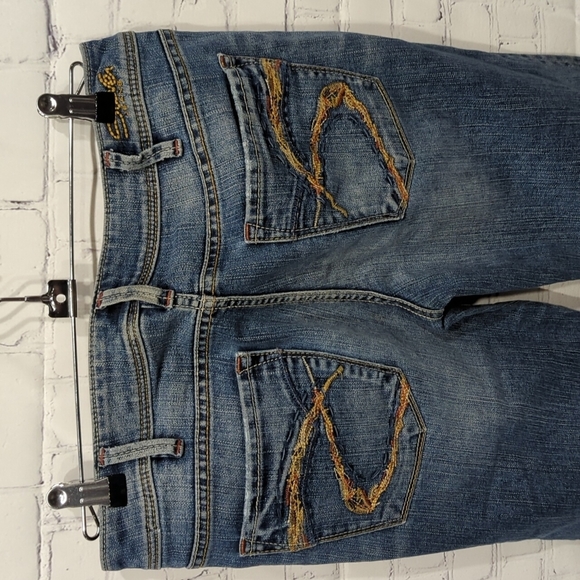 Silver Jeans Akio Capri - Picture 7 of 7